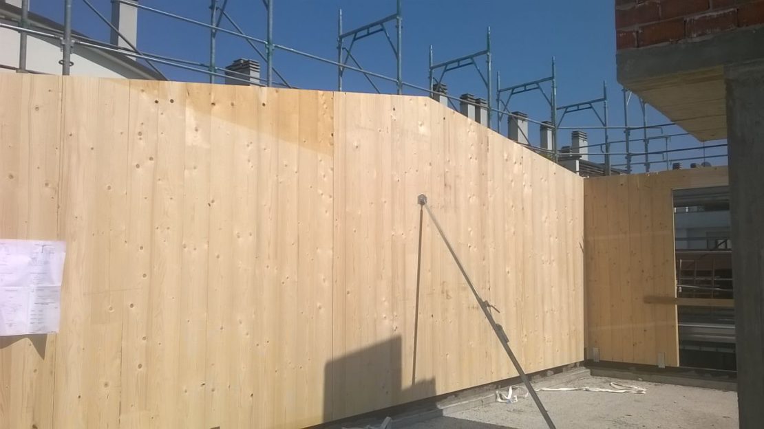 REALIZZAZIONE SOPRALZO IN X-LAM