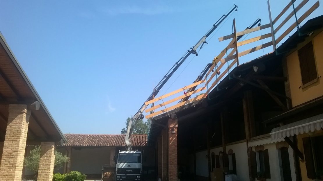 Rimozione e rifacimento copertura di Cascinale