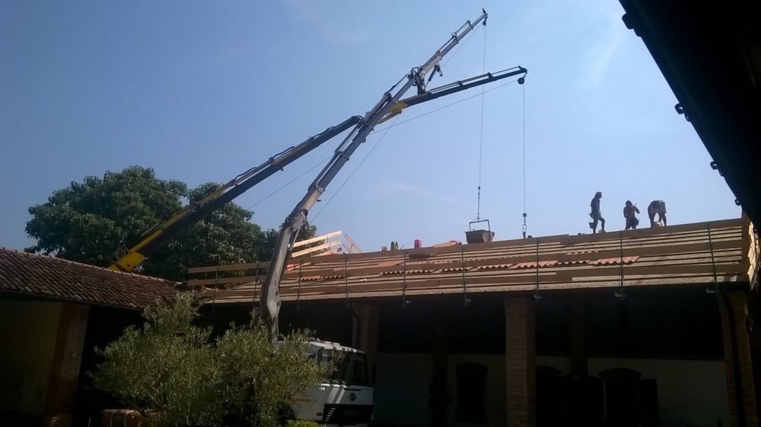 Rimozione e rifacimento copertura di Cascinale