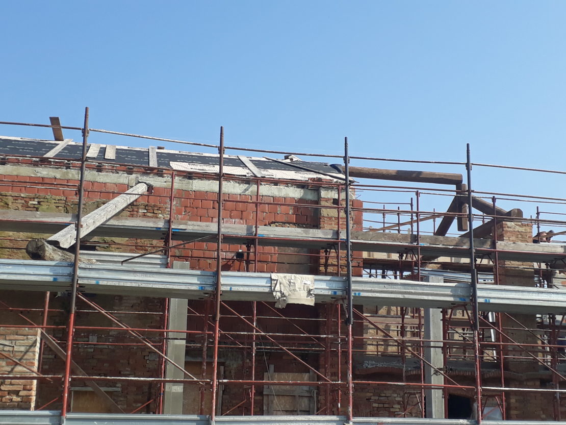 RISTRUTTURAZIONE CASCINALE